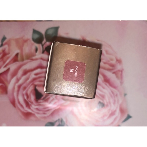 Lipstick - Picture 2 of 3